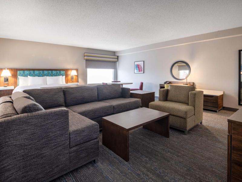 Executive King Suite - Non-Smoking image 4