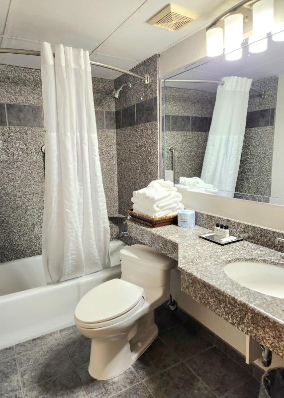 Wyndham Garden Austin - image 33