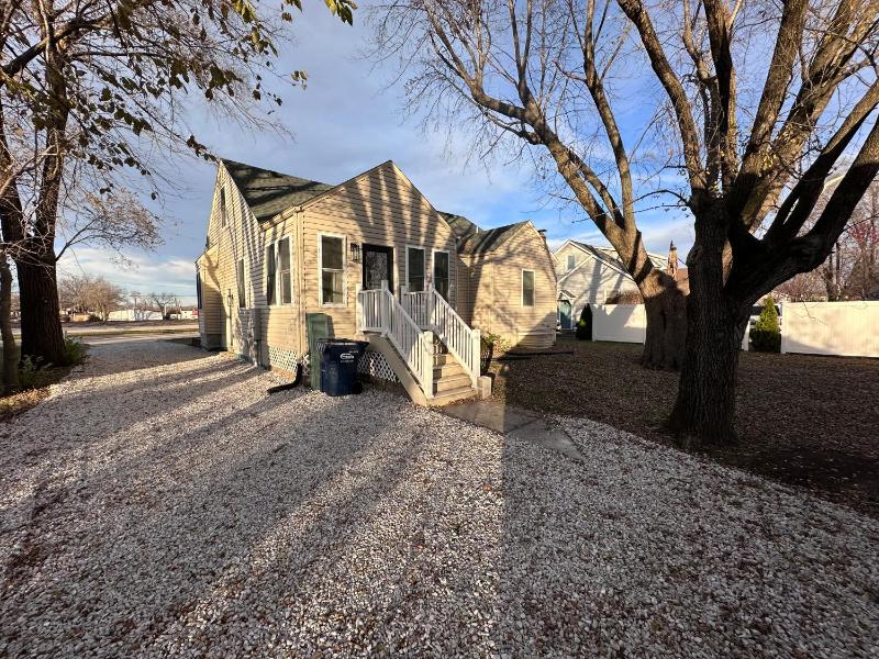 Five-Bedroom House image 3