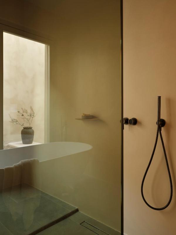 Epos Villas Imerovigli - image 10
