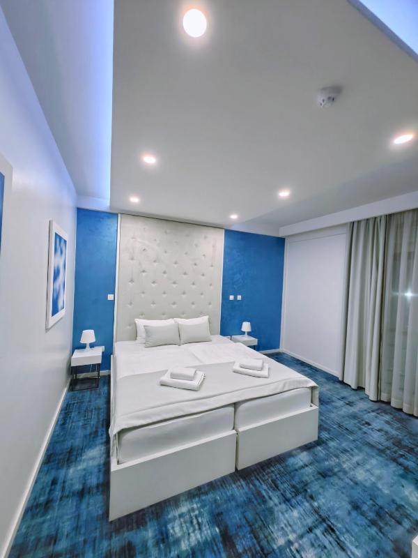 Double or Twin Room image 4