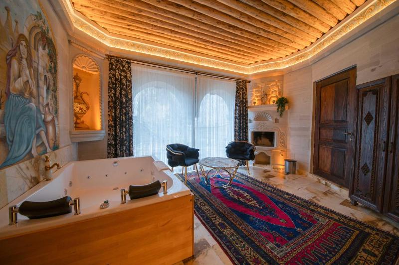 Large Double Room image 2