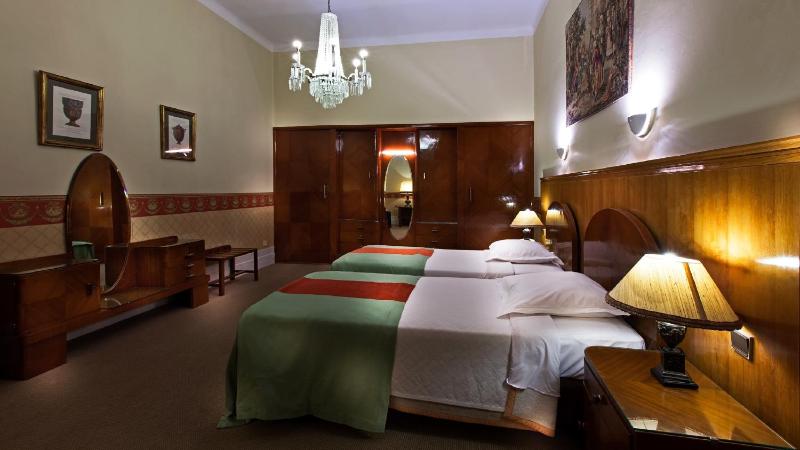 Superior Double or Twin Room image 4