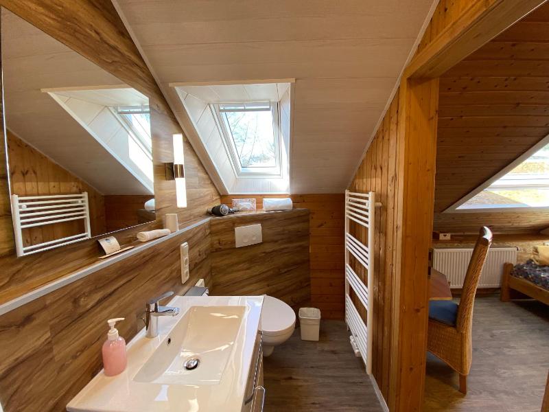 Standard Single Room image 3