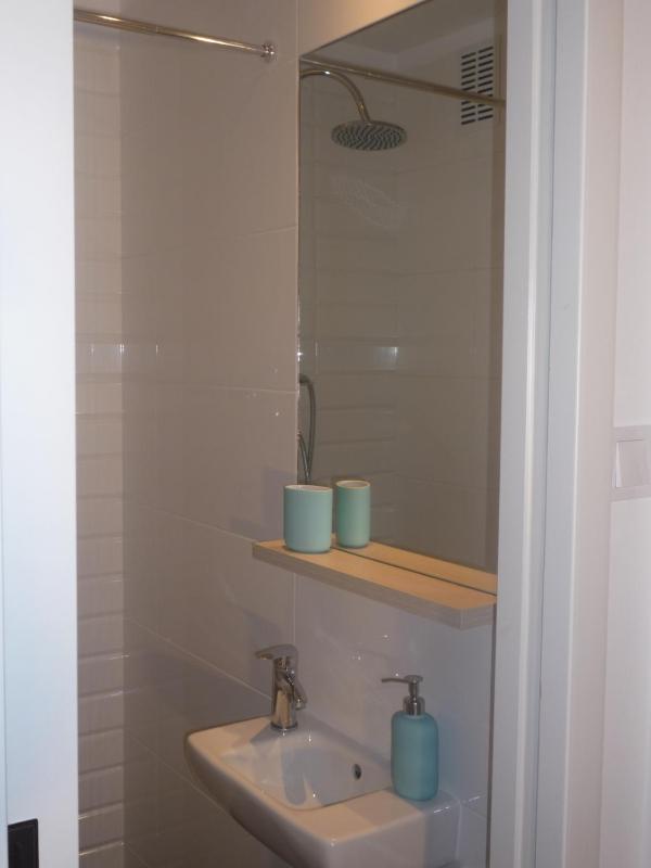 Studio Apartment image 3