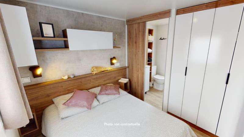 Three-Bedroom Mobile Home 8 people 