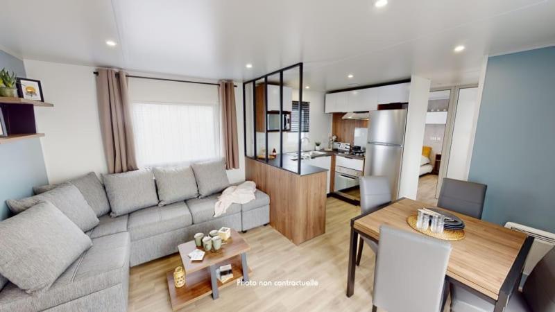 Three-Bedroom Mobile Home 8 people 