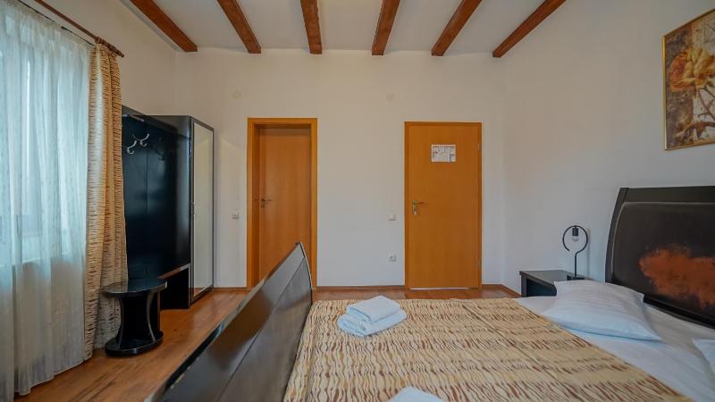 Deluxe Double Room image 4