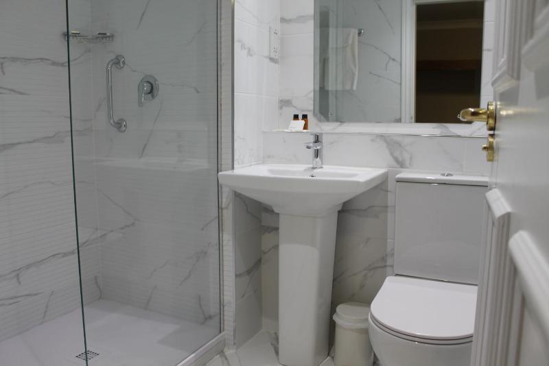 Superior Double Room image 3