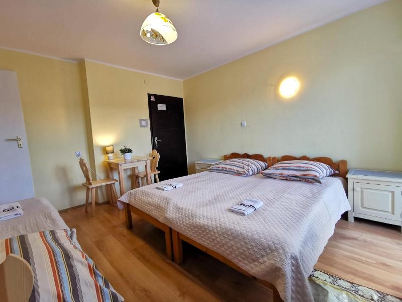 6. Family Room with Balcony (4 Adults) image 1