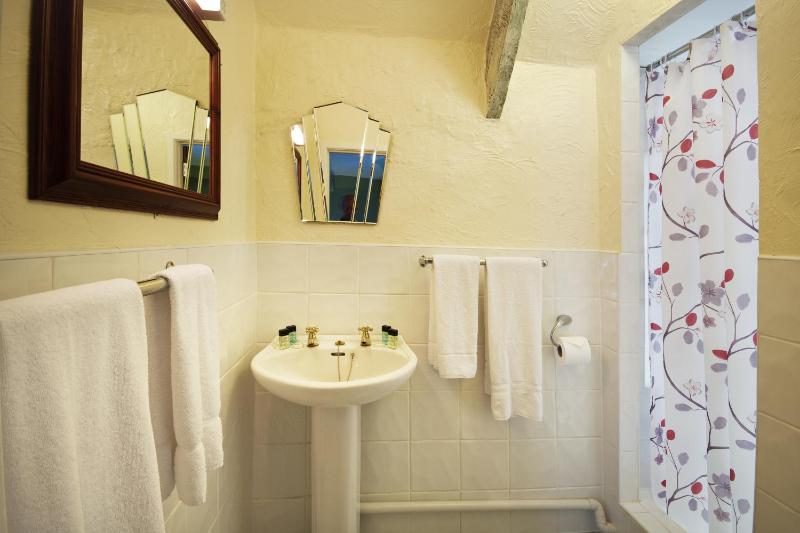 Classic King Room image 3
