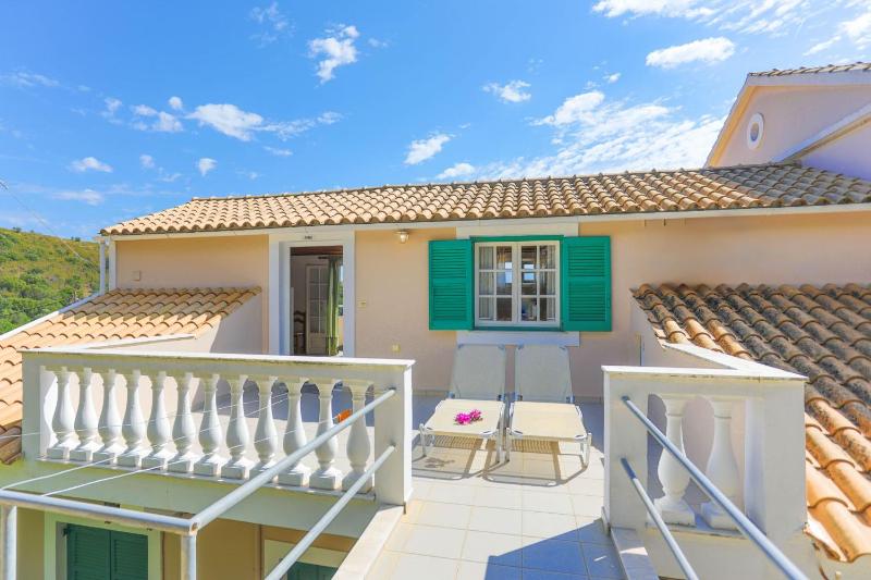 Anna Apartment Agios Stephanos - image 16