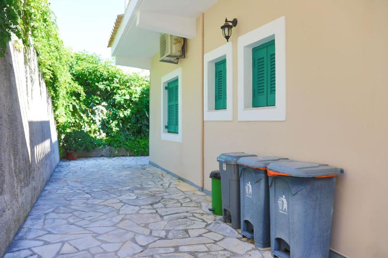 Anna Apartment Agios Stephanos - image 3