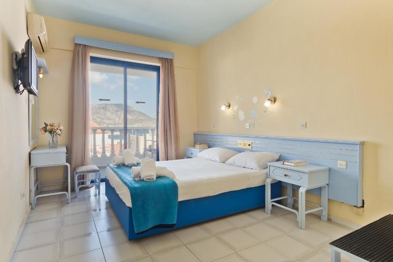 Studio (2 Adults) image 4
