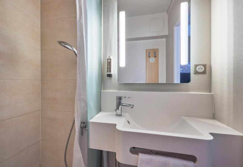 Double Room image 1