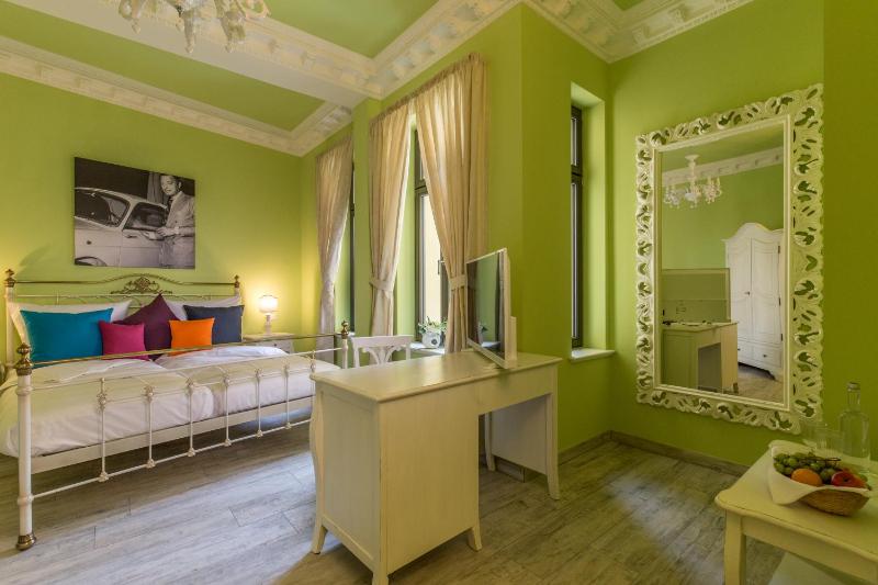 Double Room - Napoli image 3