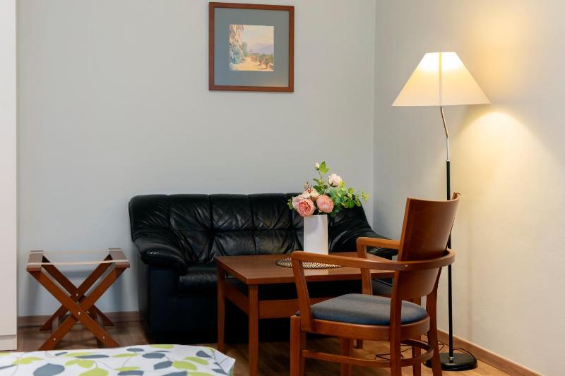 One-Bedroom Apartment image 1
