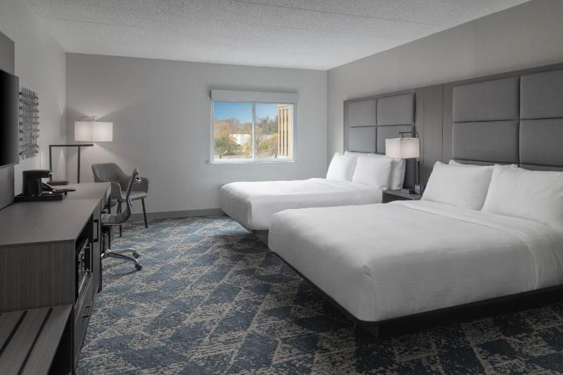 Queen Room with Two Queen Beds image 1