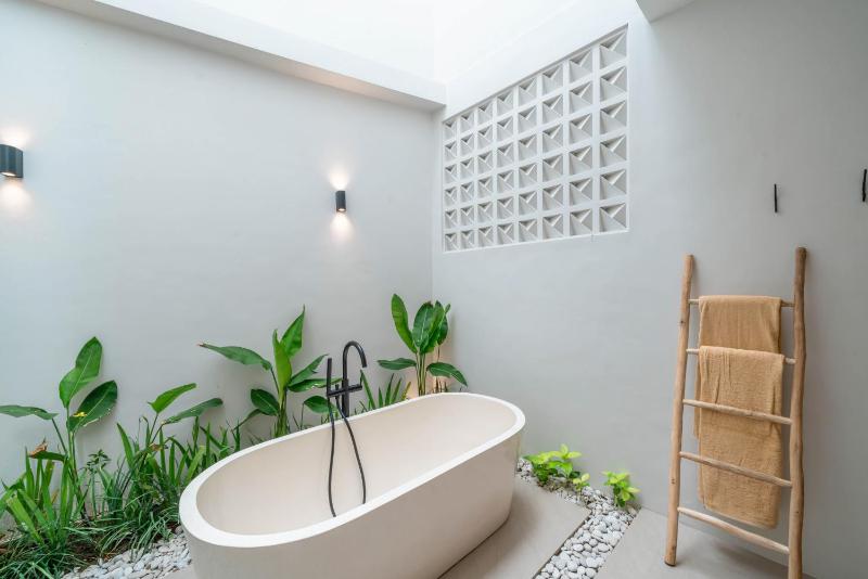 Brand New Tropical 3BR Villa Next to Canggu! - image 16
