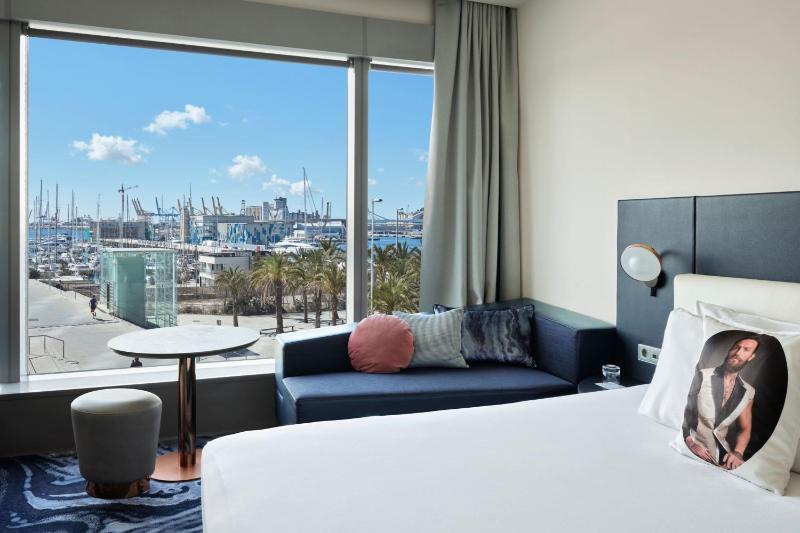 Wonderful Twin Room image 4