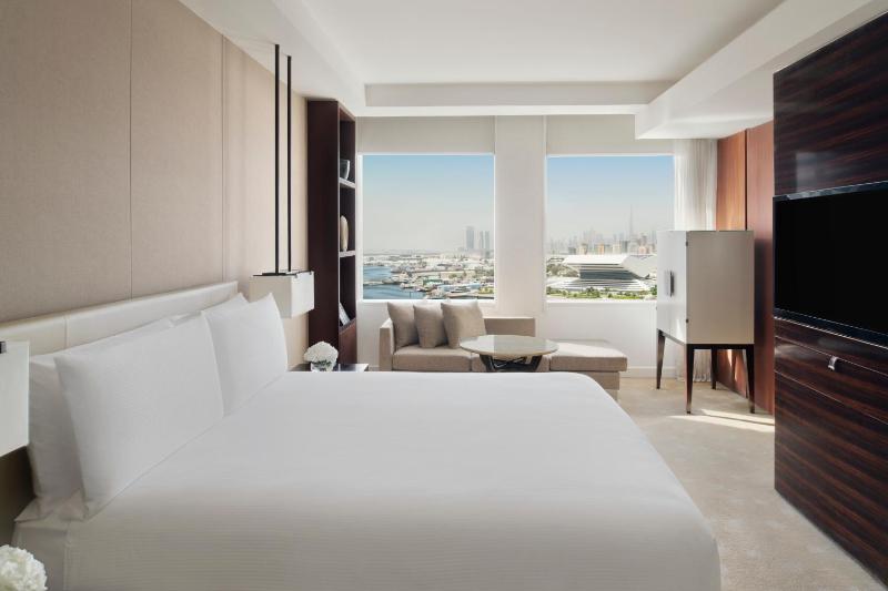 King Room with Burj Khalifa View image 1