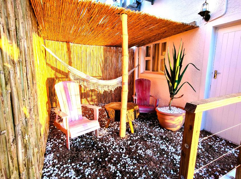 Deluxe Double Room with Balcony and Sea View image 2