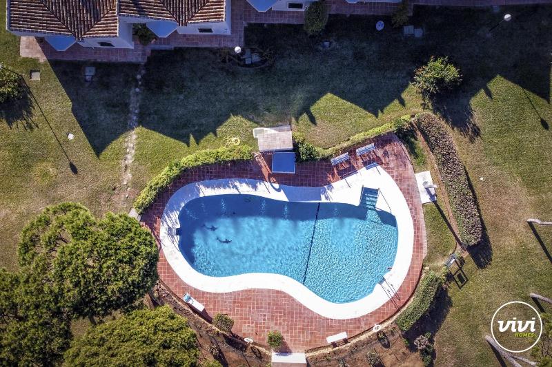ViVi Homes - Nico Pool Terrace & Sea View - image 8