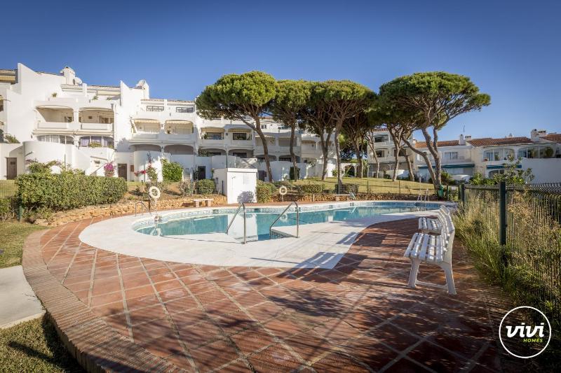 ViVi Homes - Nico Pool Terrace & Sea View - image 7