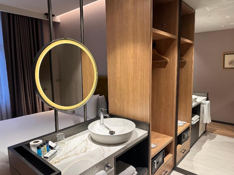 Standard Studio image 3