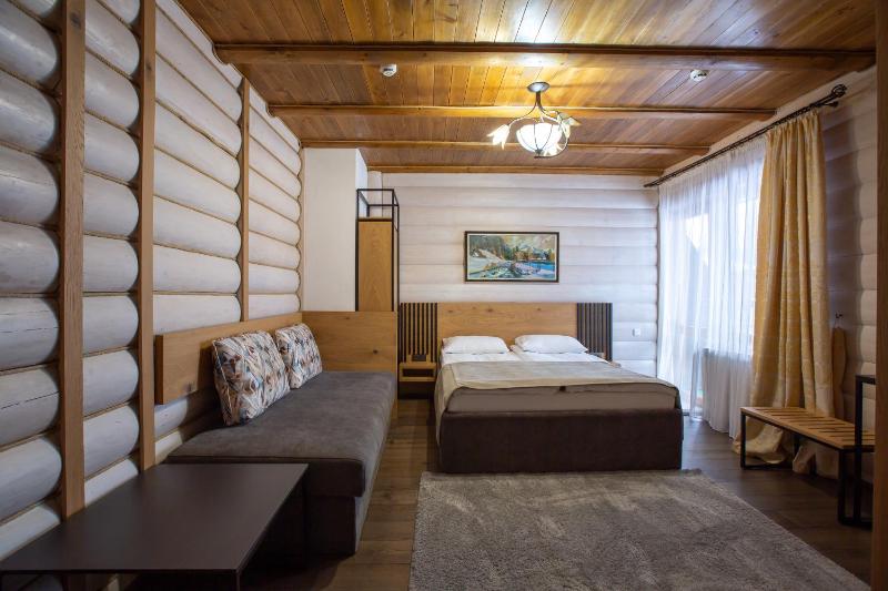 Triple Room with Terrace image 4