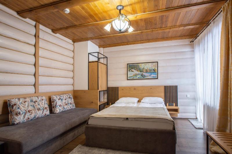 Triple Room with Terrace image 3