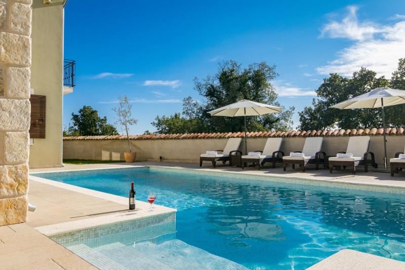 Villa Rajana for 14 persons with kids playground & pool heating in Central Istria - image 38