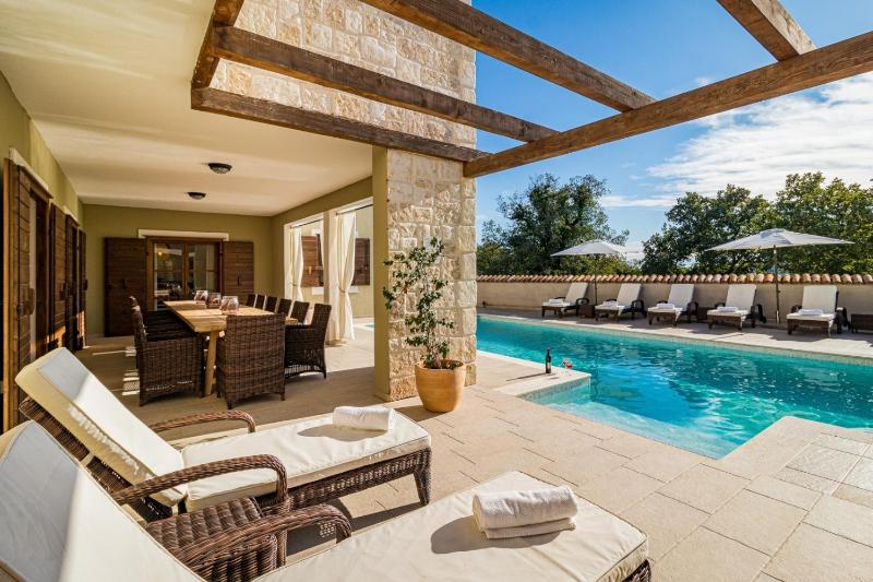 Villa Rajana for 14 persons with kids playground & pool heating in Central Istria - image 26