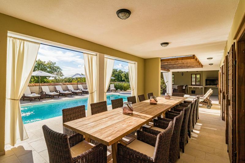 Villa Rajana for 14 persons with kids playground & pool heating in Central Istria - image 34