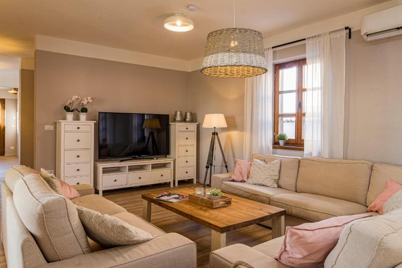Villa Rajana for 14 persons with kids playground & pool heating in Central Istria - image 39