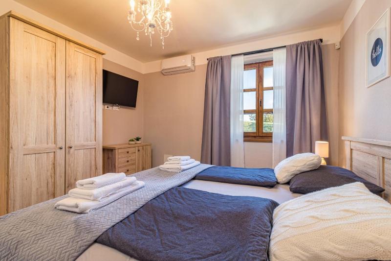 Villa Rajana for 14 persons with kids playground & pool heating in Central Istria - image 16