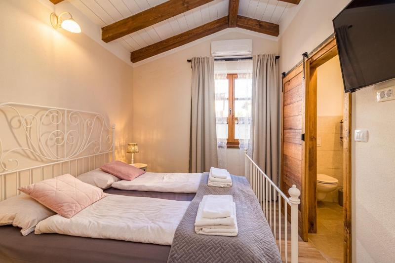 Villa Rajana for 14 persons with kids playground & pool heating in Central Istria - image 21
