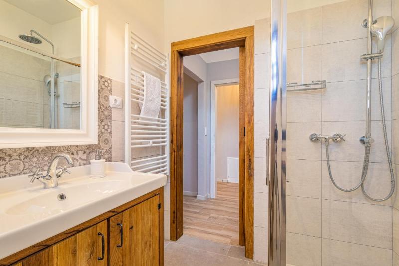 Villa Rajana for 14 persons with kids playground & pool heating in Central Istria - image 40
