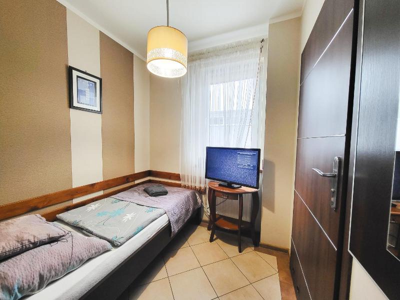 Single Room image 4