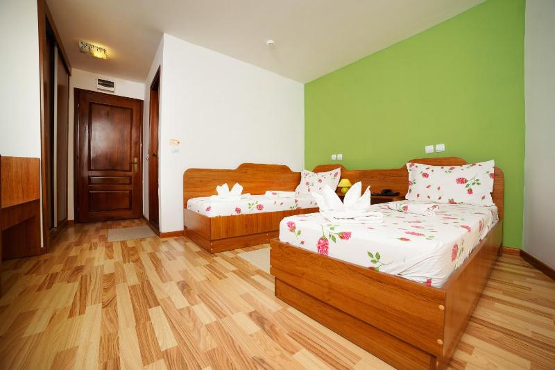 Double or Twin Room image 3