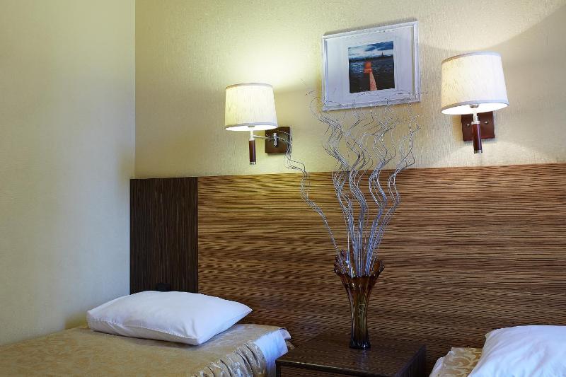 Standard Double or Twin Room image 2