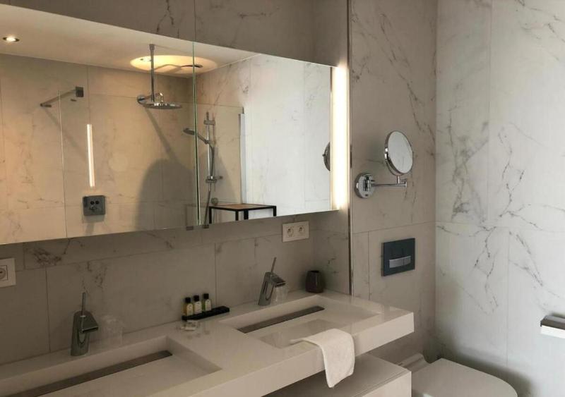 Aparthotel Acropolis - The space of an apartment The comfort of a hotel - image 8