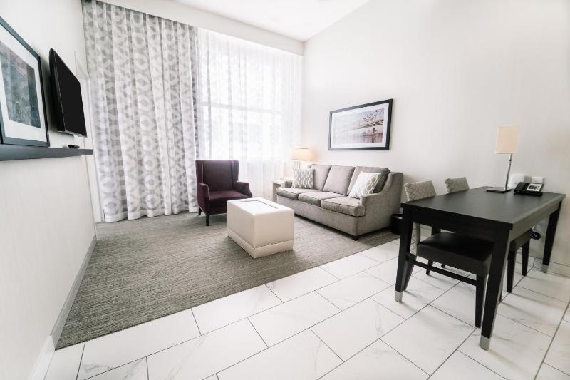 Embassy Suites By Hilton Louisville Downtown - image 21