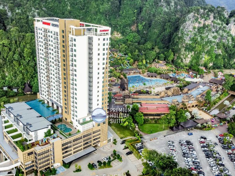 Premium Holiday Suite beside Lost World Tambun - image 1
