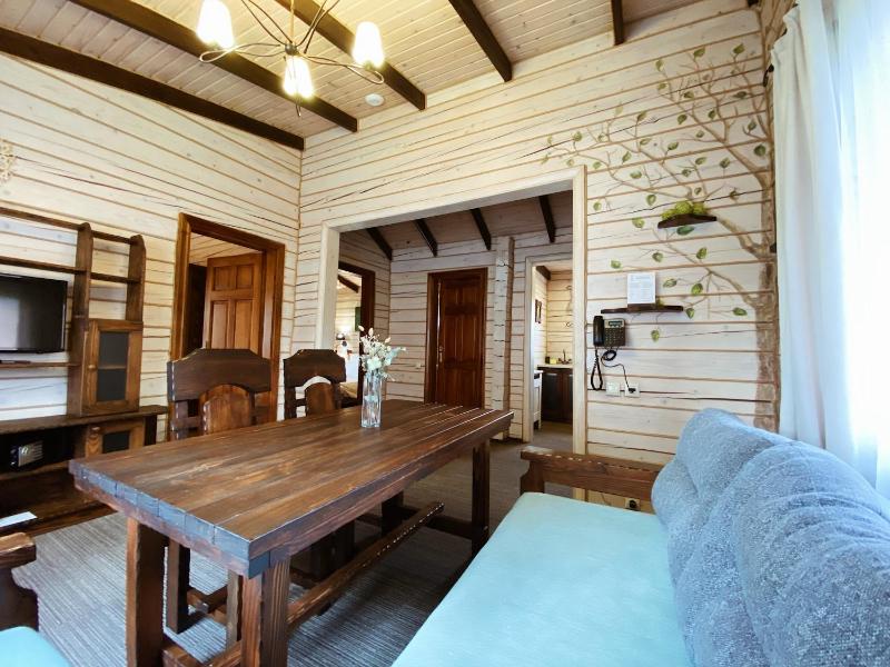 Two-Bedroom Cottage image 3