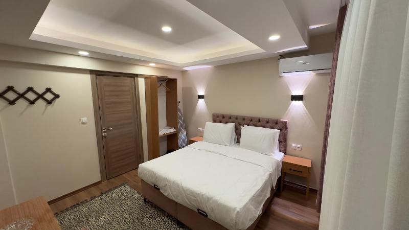 Golden Tulip Suite Apart - image 1