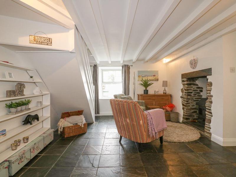 Blacksmiths Cottage - image 9