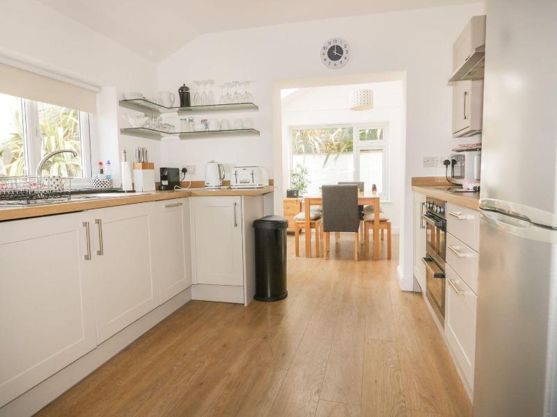 Blacksmiths Cottage - image 10