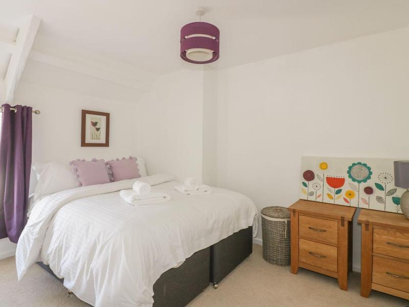 Blacksmiths Cottage - image 2