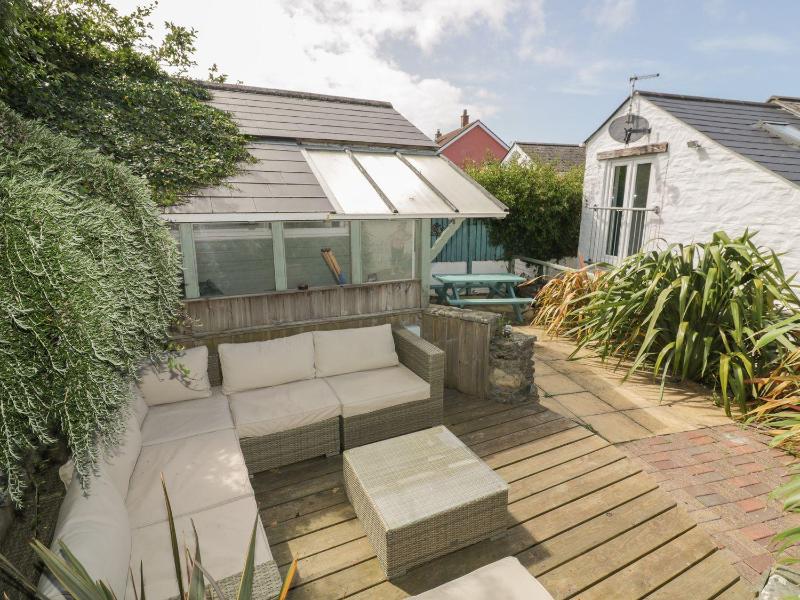 Blacksmiths Cottage - image 12
